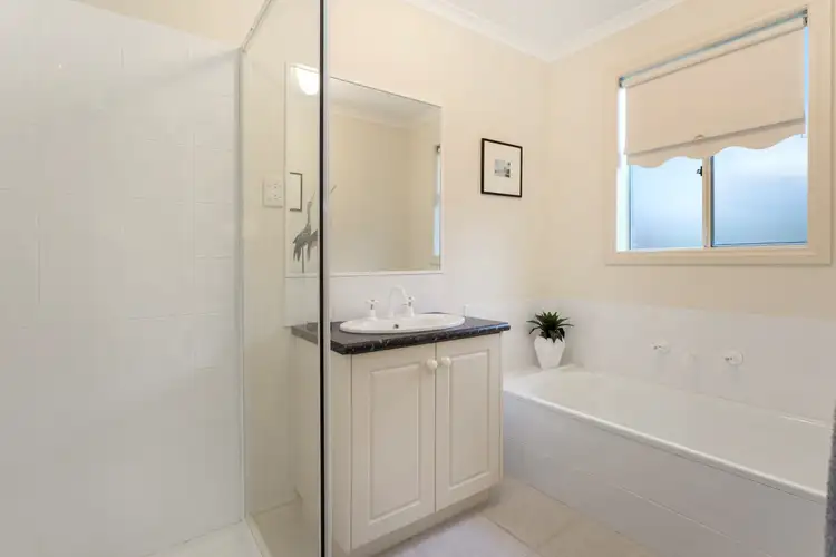 Fifth view of Homely unit listing, 2/12 Marianne Way, Mount Waverley VIC 3149