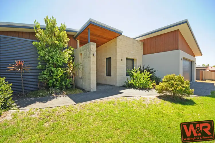 86 Drome Road, Mckail WA 6330