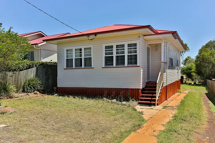 25 Cranley Street, South Toowoomba QLD 4350