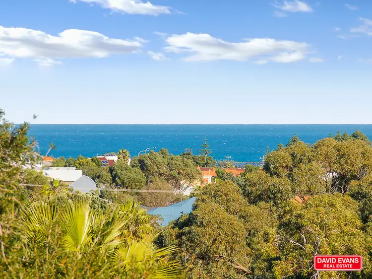 2 Centaur Street, Kallaroo WA 6025