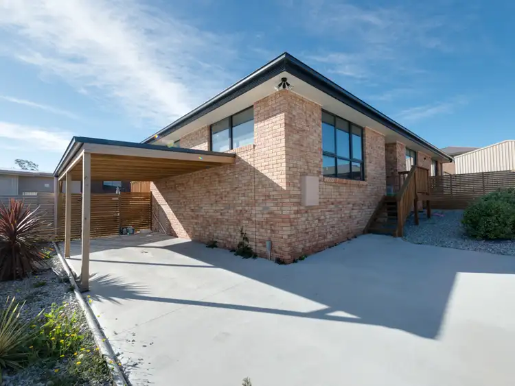 2/61 Mariah Crescent, Oakdowns TAS 7019