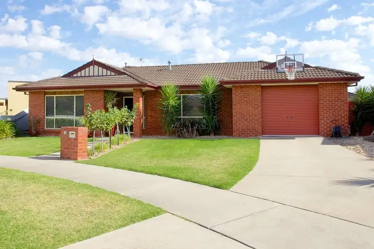 Main view of Homely house listing, 5 Flintoff Close, Horsham VIC 3400