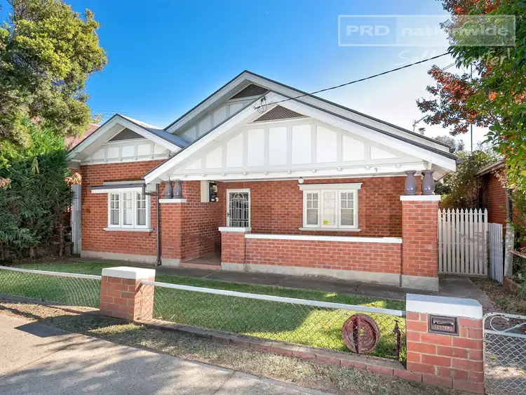 9 Erin Street, Turvey Park NSW 2650