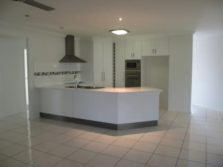 Fifth view of Homely house listing, 1/17 Morgan Pl, Emerald QLD 4720