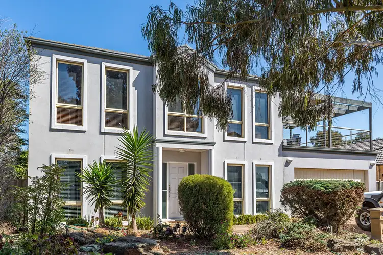 8 Lakeside Drive, Point Cook VIC 3030