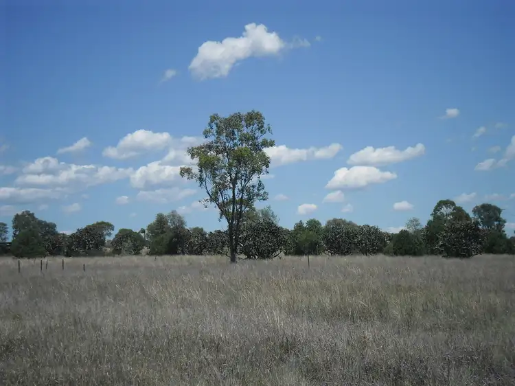 10 Killarney street, Dulacca QLD 4425