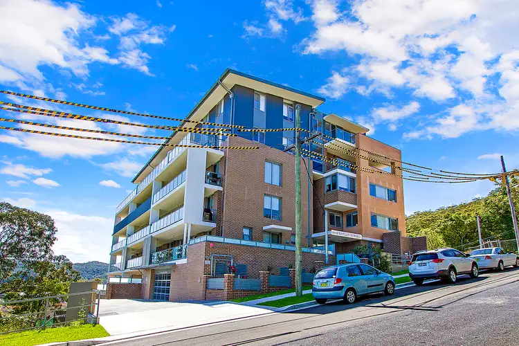 18/10-12 Batley Street, Gosford NSW 2250