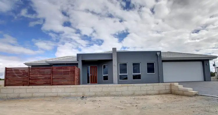 11 Windamere Crescent, Port Lincoln SA 5606