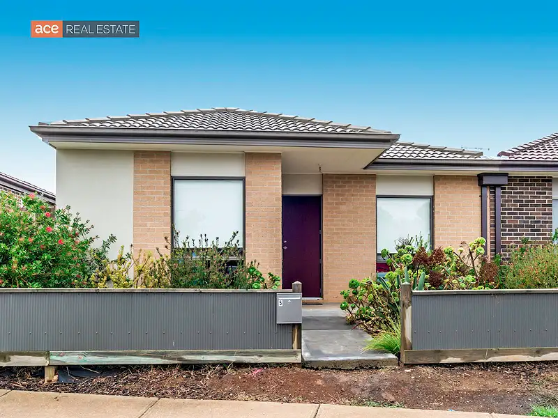 Main view of Homely unit listing, 5/2 Elizabeth Street, Rockbank VIC 3335