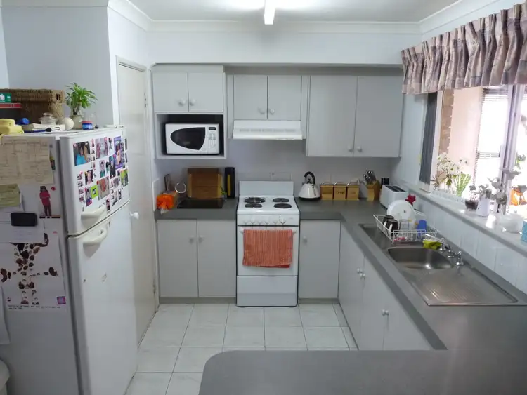 Second view of Homely house listing, 8 Henry Place, Castletown WA 6450