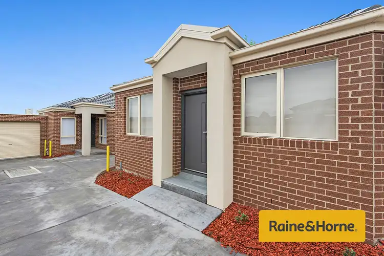 2/43 MARIE STREET, Doveton VIC 3177