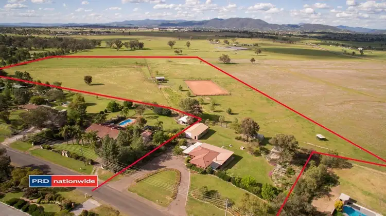 9 Kingswood Drive, Tamworth NSW 2340