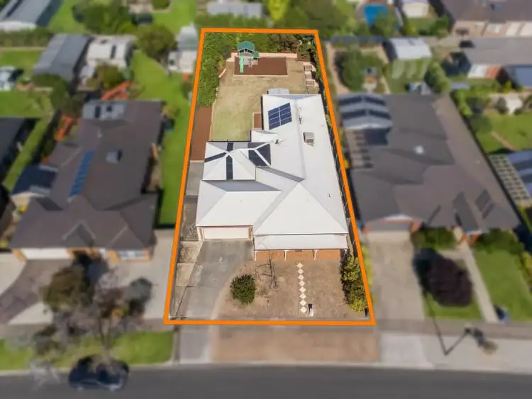 40 Country Gardens Drive, Lara VIC 3212