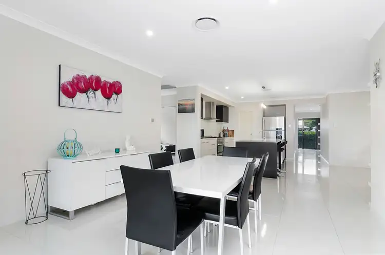 9 Falkener Street, Maudsland QLD 4210