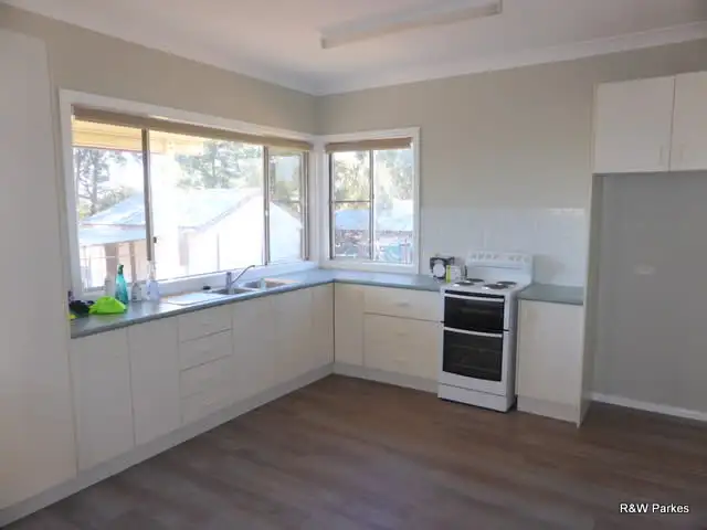 Second view of Homely house listing, 5 Hodges Street, Parkes NSW 2870