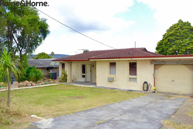 19 Waratah Drive, Camillo WA 6111