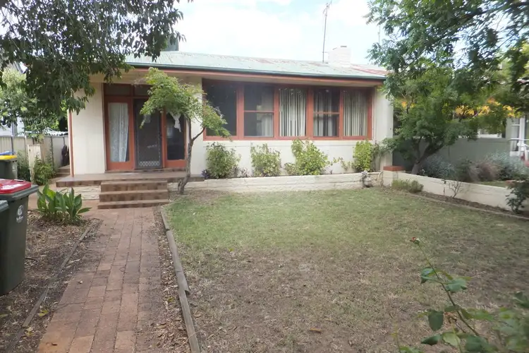 15 GRENFELL STREET, Forbes NSW 2871