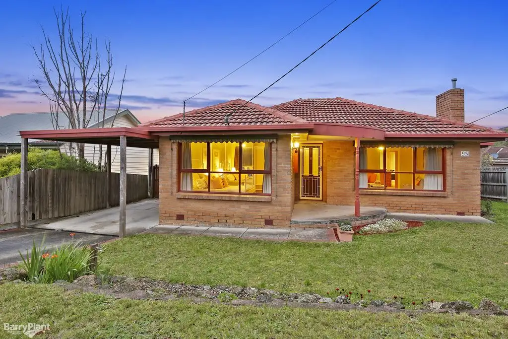 Main view of Homely house listing, 1/93 Mount View Parade, Croydon VIC 3136