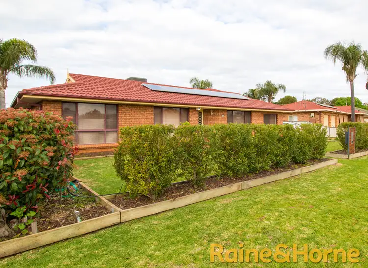 110 Birch Street, Narromine NSW 2821