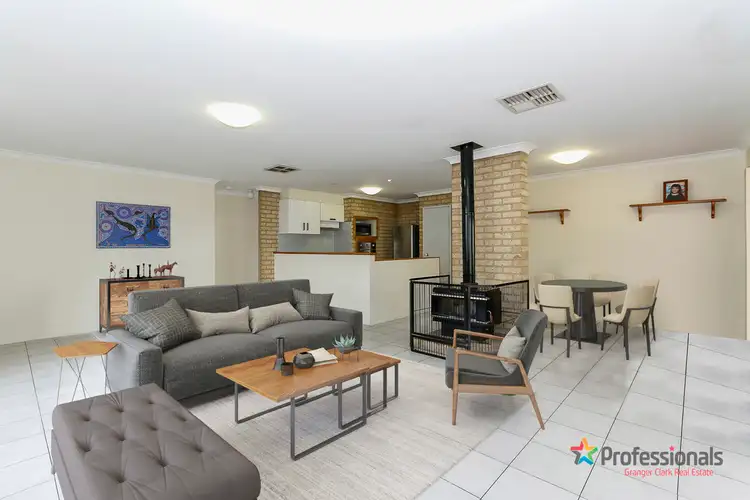 15 Hazelwood Ramble, Ballajura WA 6066