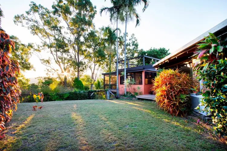 16 Illawong Street, Cannonvale QLD 4802