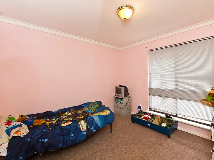 Sixth view of Homely unit listing, 2 Burran Court, Armadale WA 6112