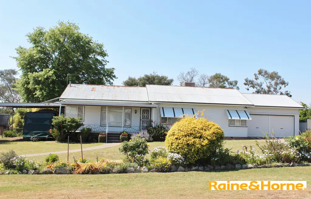 Main view of Homely house listing, 35 Hillvue Road, Tamworth NSW 2340