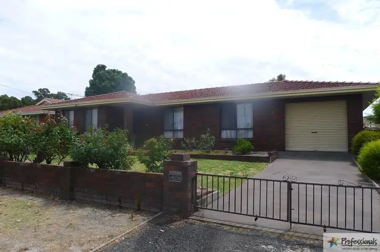 6 McKinley Street, Collie WA 6225