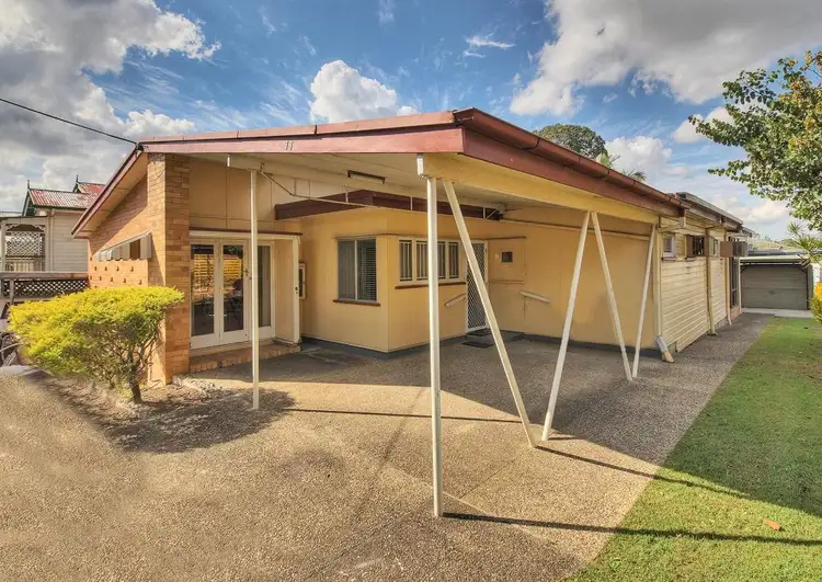 77 Orange Grove Rd, Coopers Plains QLD 4108