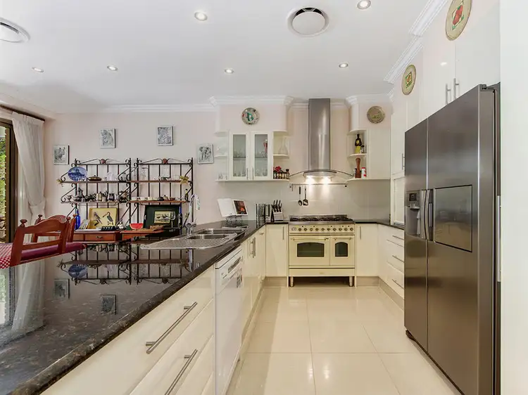 4 Clear Creek Court, Wongawallan QLD 4210