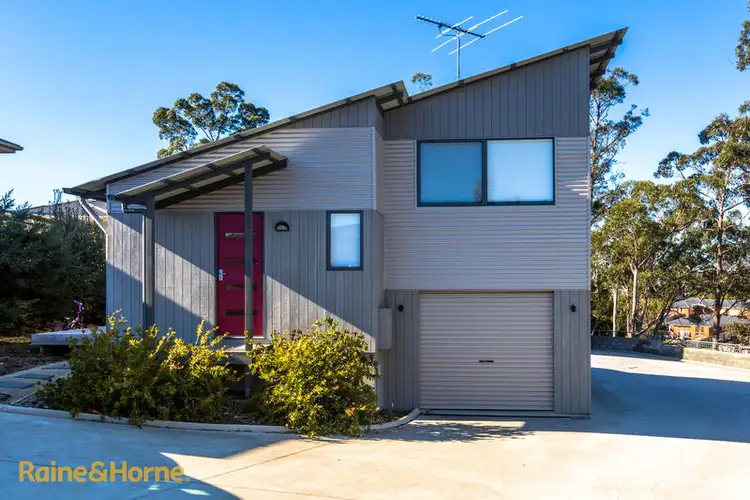 Unit  2/3 Brook Way, Kingston TAS 7050