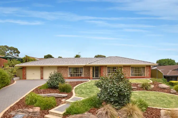 1 Brookside Walk, Aberfoyle Park SA 5159
