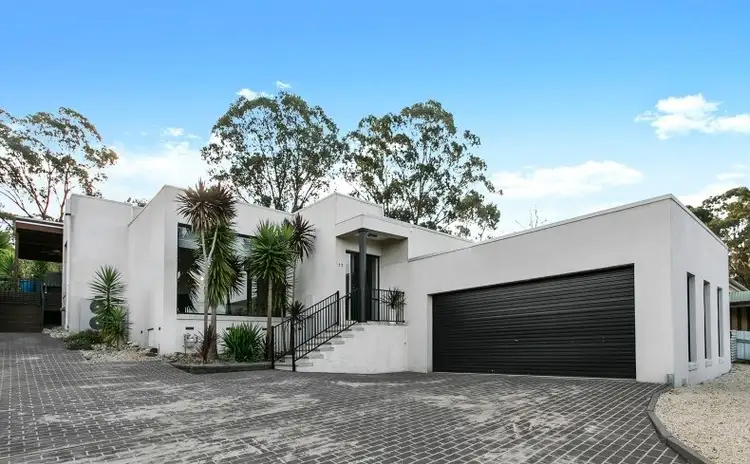 11 Balmoral Drive, Golden Square VIC 3555