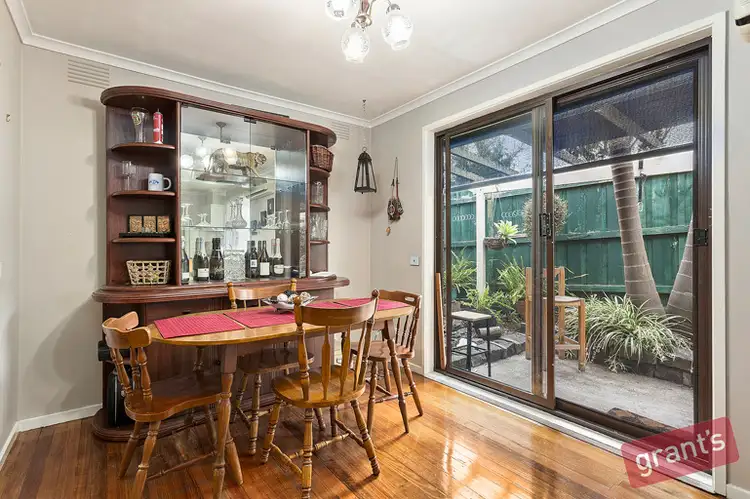 Fifth view of Homely house listing, 10 Patterson Court, Endeavour Hills VIC 3802