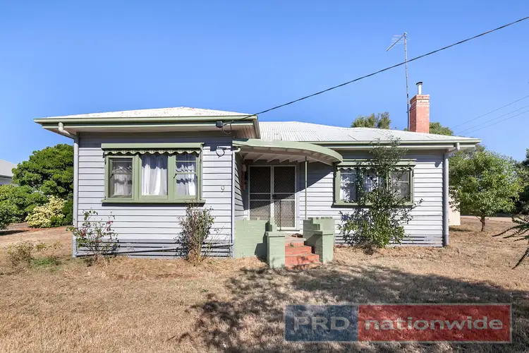 9 Elizabeth Road, Creswick VIC 3363