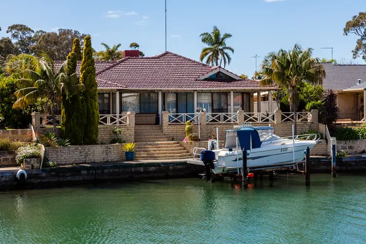111 Leslie Street, Mandurah WA 6210