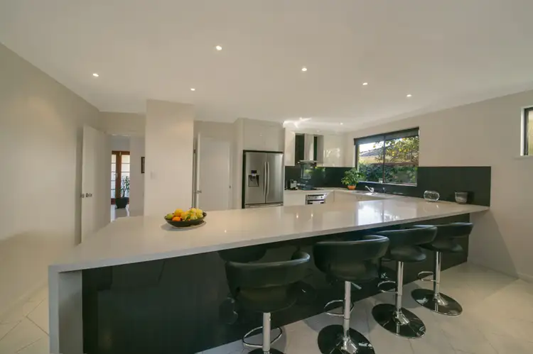 3 Warragoon Crescent, Attadale WA 6156