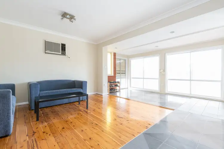 15 Tarana Avenue, Kanahooka NSW 2530