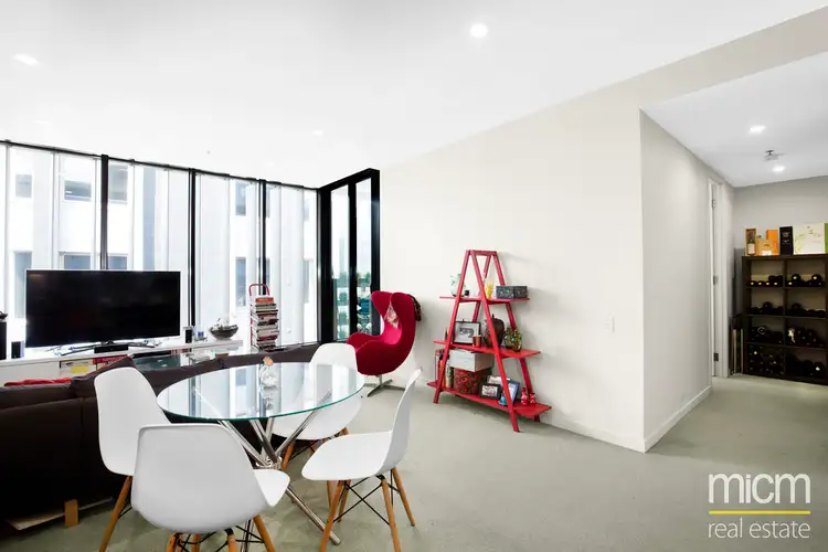 1004/70 Queens Road, Melbourne VIC 3004