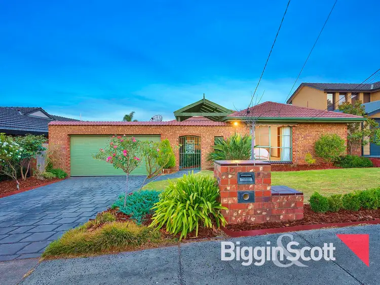 12 Roswell Street, Glen Waverley VIC 3150
