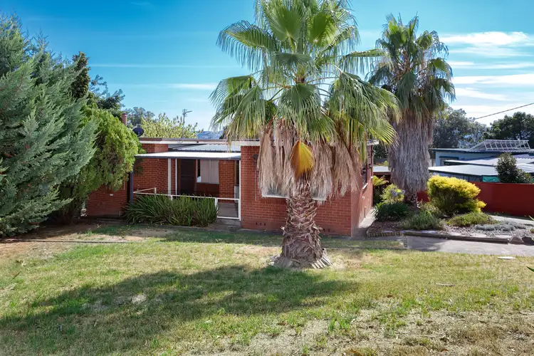 11 Kinred Street, Tumut NSW 2720