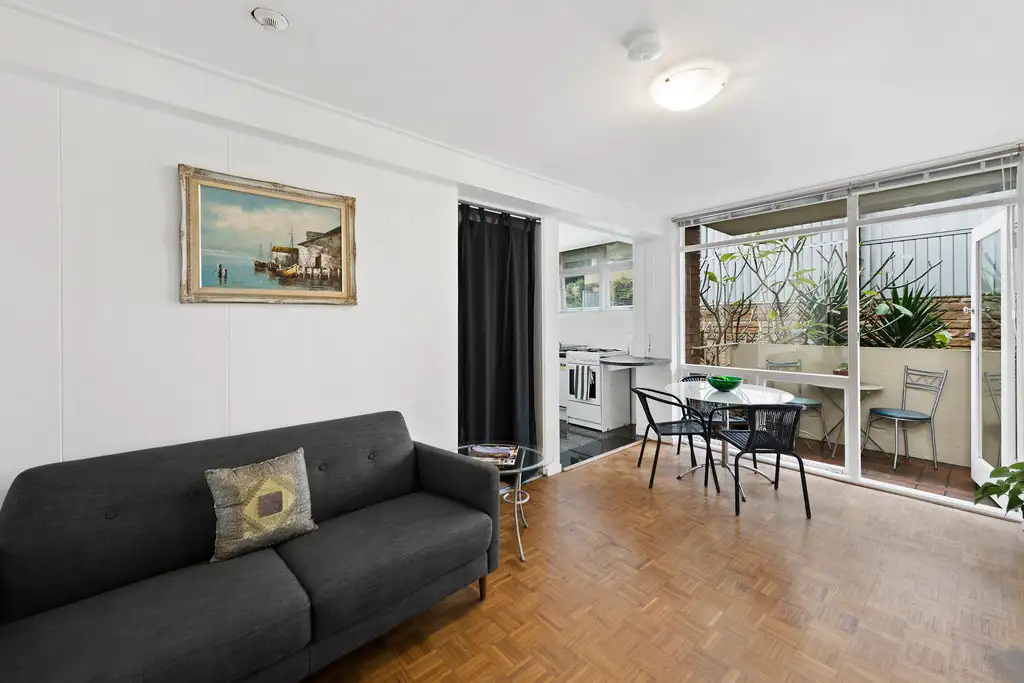 Main view of Homely apartment listing, 14/5-7 Esplanade, Elizabeth Bay NSW 2011