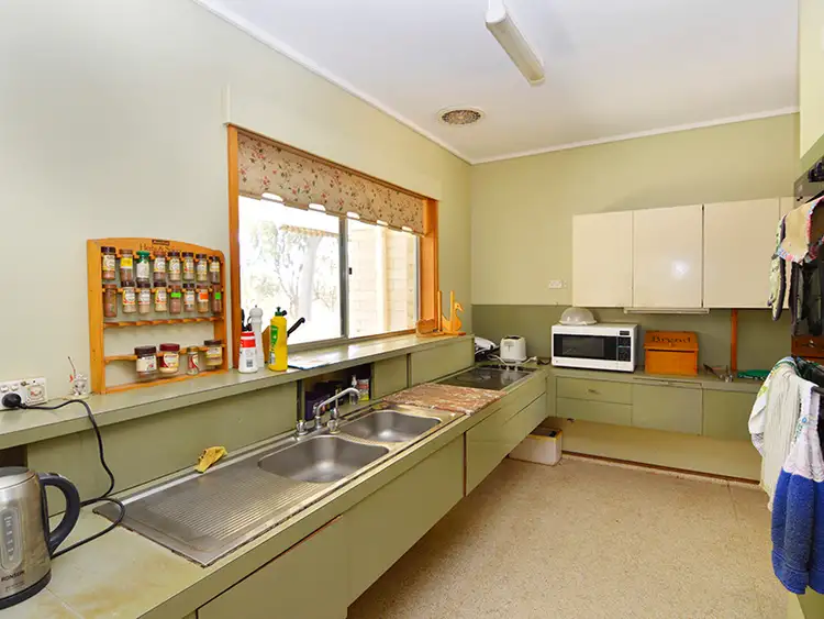 Fifth view of Homely house listing, 3150 Kulkyne Way, Colignan VIC 3494