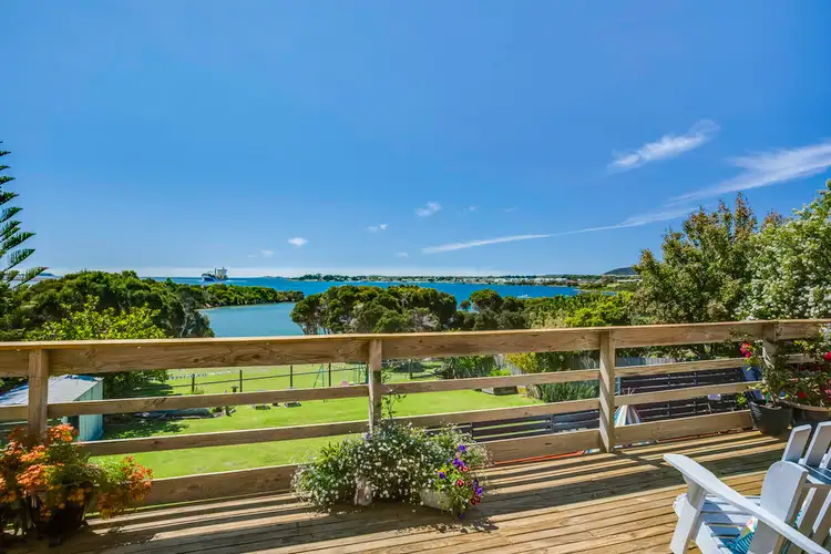 18 The Strand, George Town TAS 7253