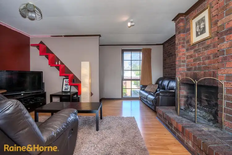 Fifth view of Homely house listing, 4 Heysen Drive, Sunbury VIC 3429