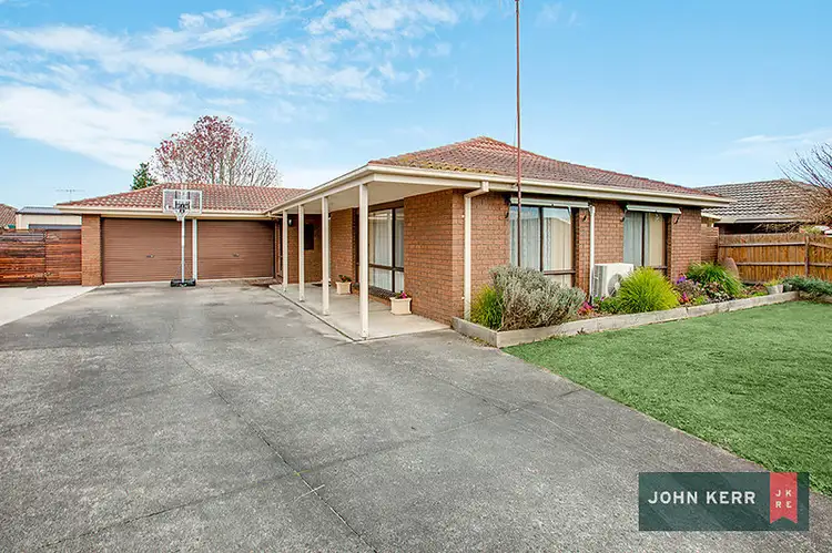 15 Crowe Court, Newborough VIC 3825