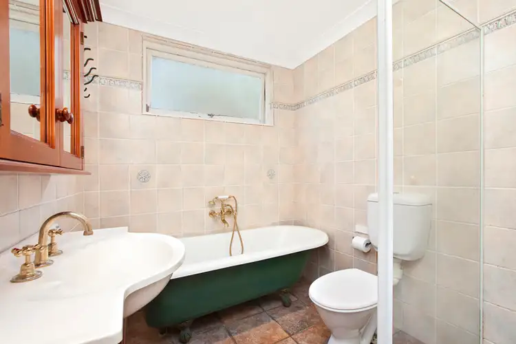 Sixth view of Homely apartment listing, 8/16 Notts Avenue, Bondi Beach NSW 2026