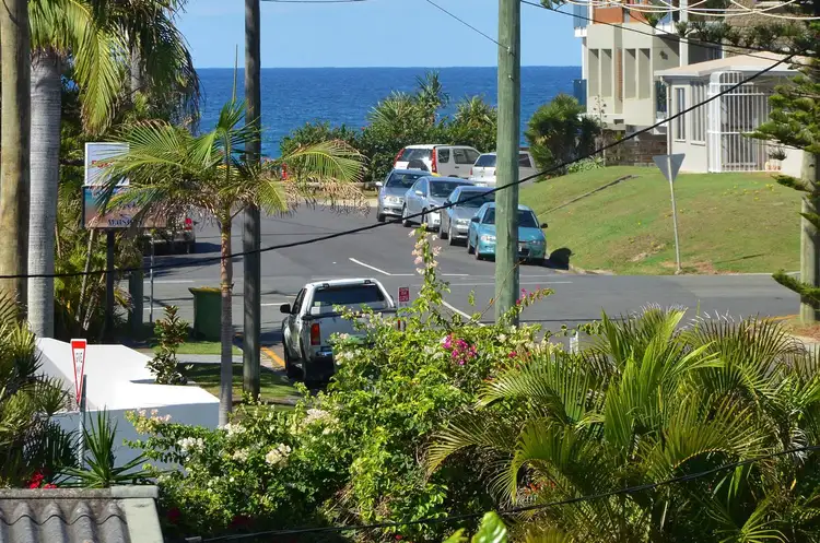 29 Surf Street, Mermaid Beach QLD 4218