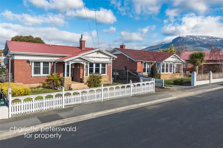 11 Tower Road, New Town TAS 7008