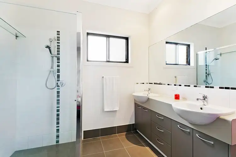 Sixth view of Homely townhouse listing, 5/98 Joseph Avenue, Moggill QLD 4070